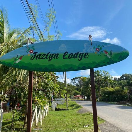 Jazlyn Lodge & Tours 파케라 외부 사진