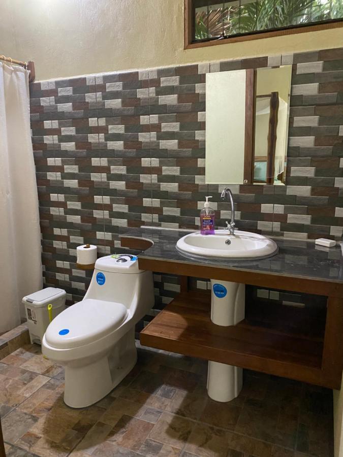 Jazlyn Lodge & Tours 파케라 외부 사진
