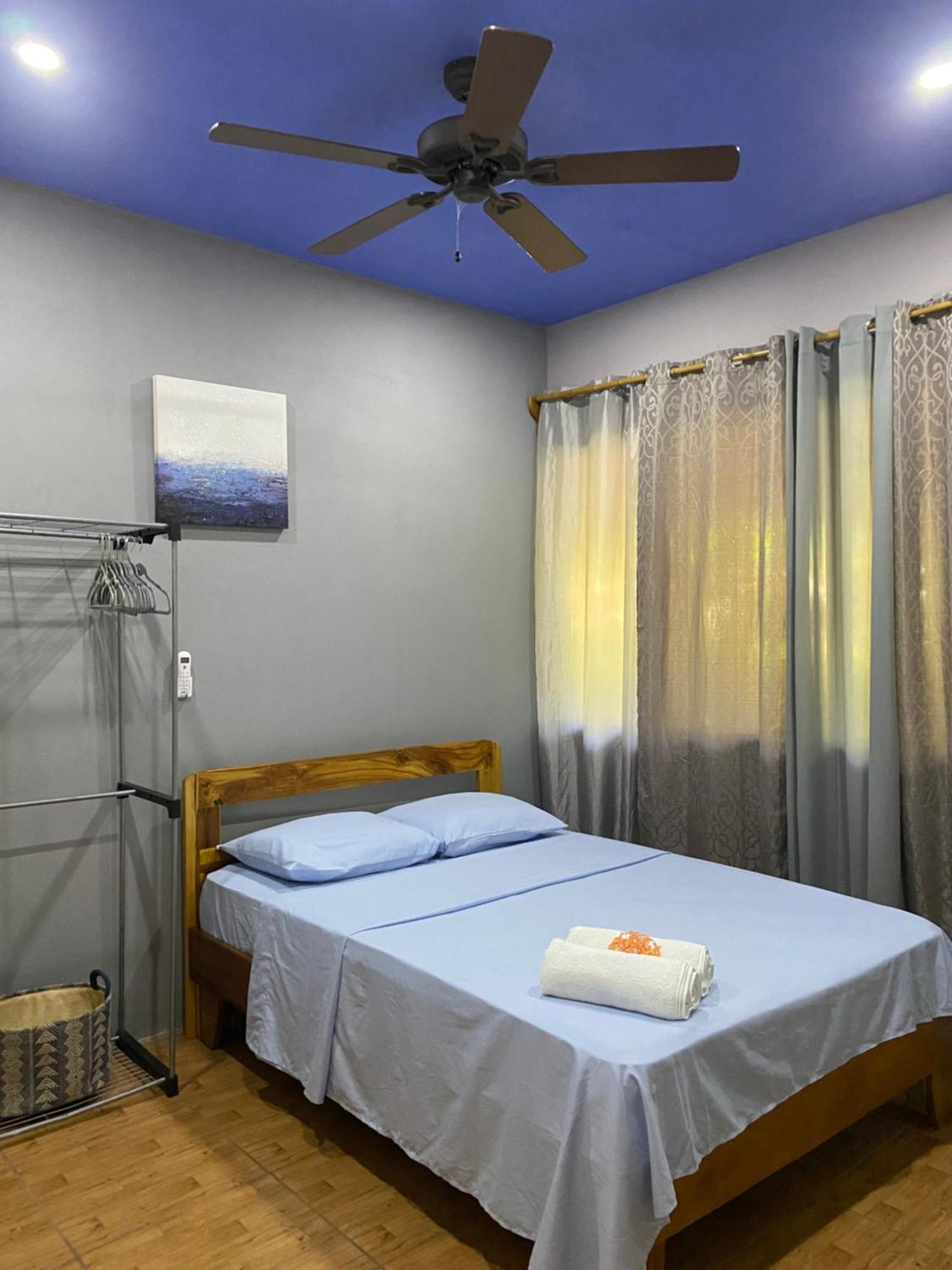 Jazlyn Lodge & Tours 파케라 외부 사진